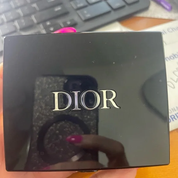 Dior Limited Edition Eyeshadow Palette- Sweet Bouquet - Picture 2 of 4